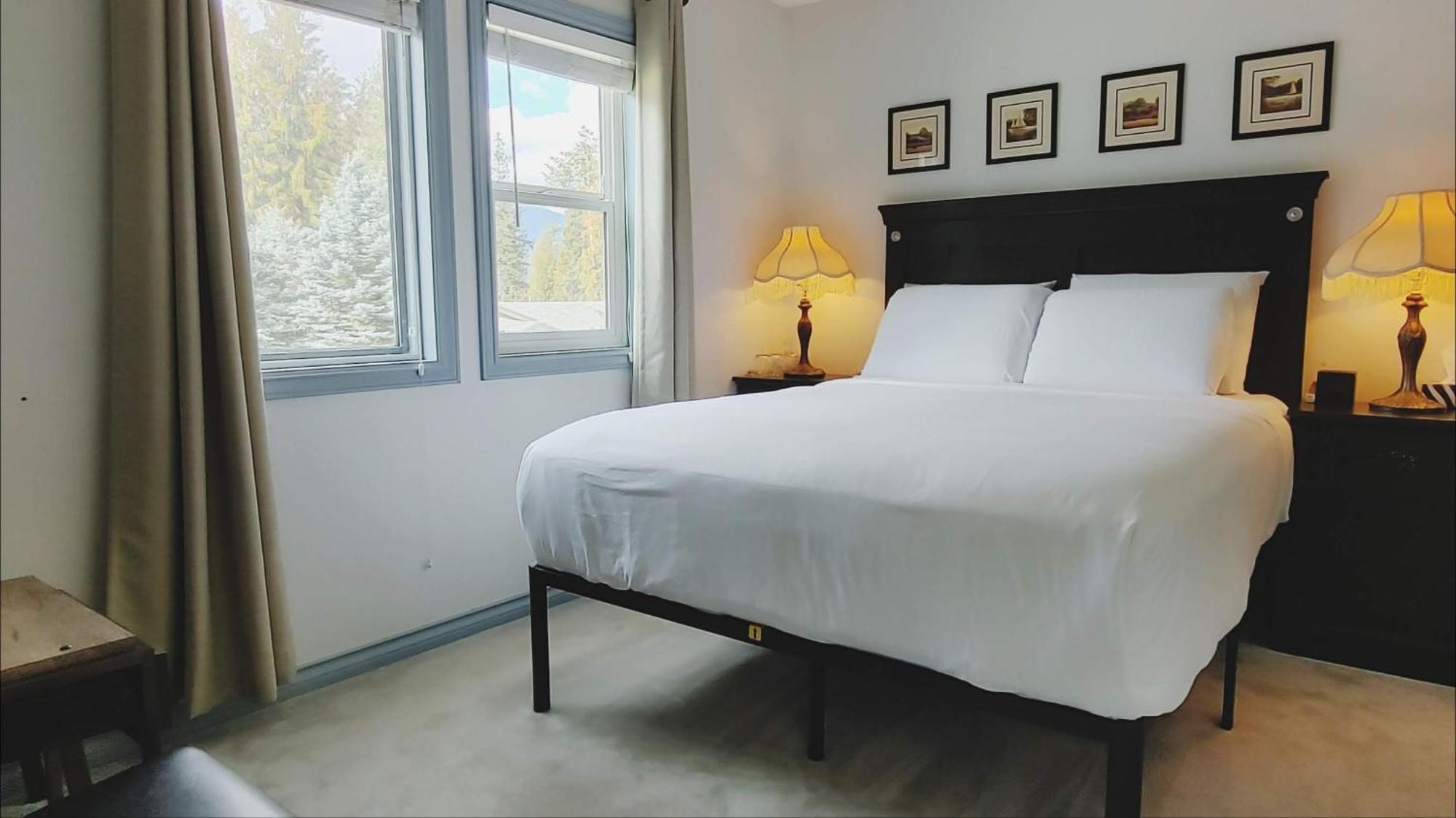 Cornerstone Bed And Breakfast Revelstoke Eksteriør bilde